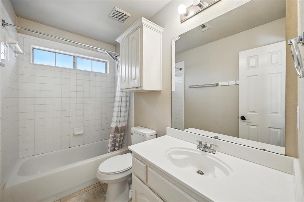 Arlington, Texas 76002, United States, 5 Bedrooms Bedrooms, ,3 BathroomsBathrooms,Residential,Active,146322