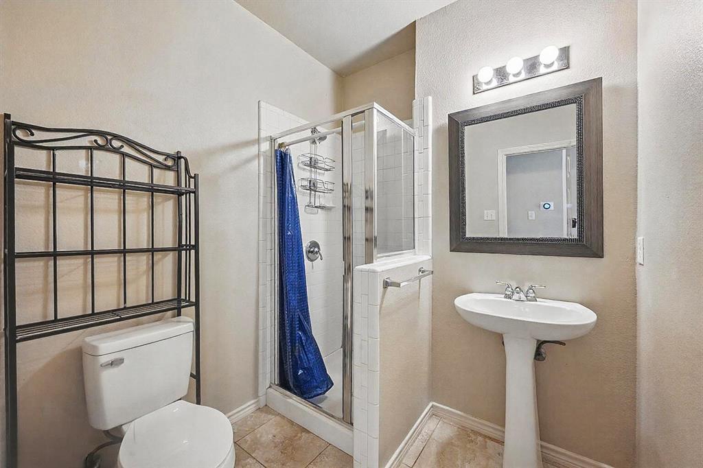 Arlington, Texas 76002, United States, 5 Bedrooms Bedrooms, ,3 BathroomsBathrooms,Residential,Active,146322