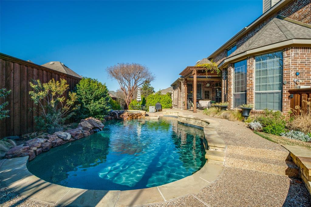 990 Willowmist Drive