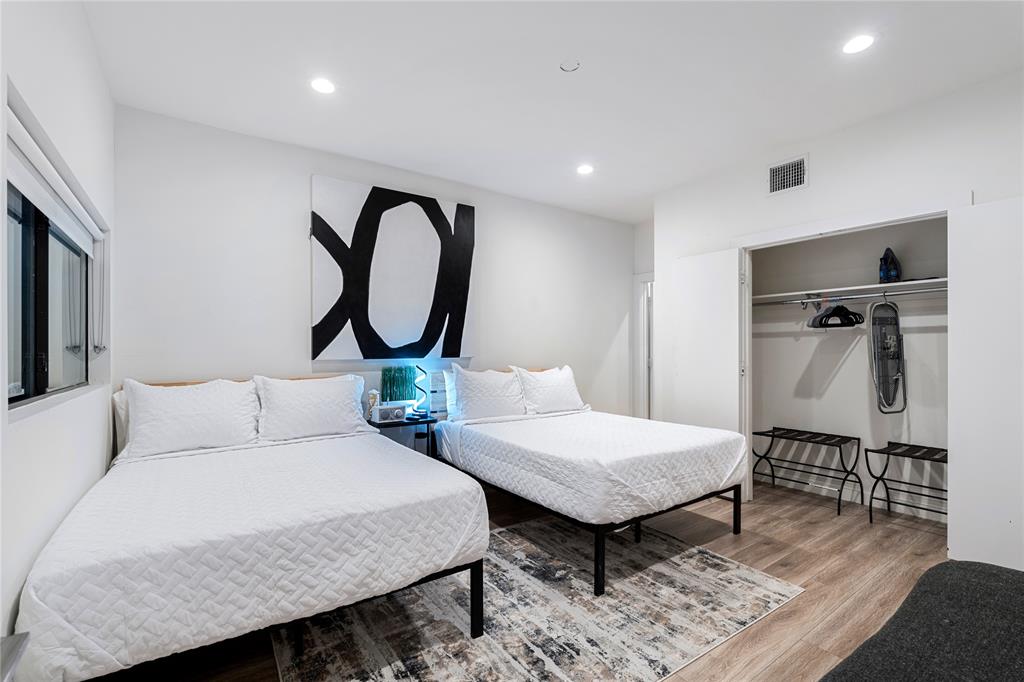 Newport Villas Mobile Cb - Residential