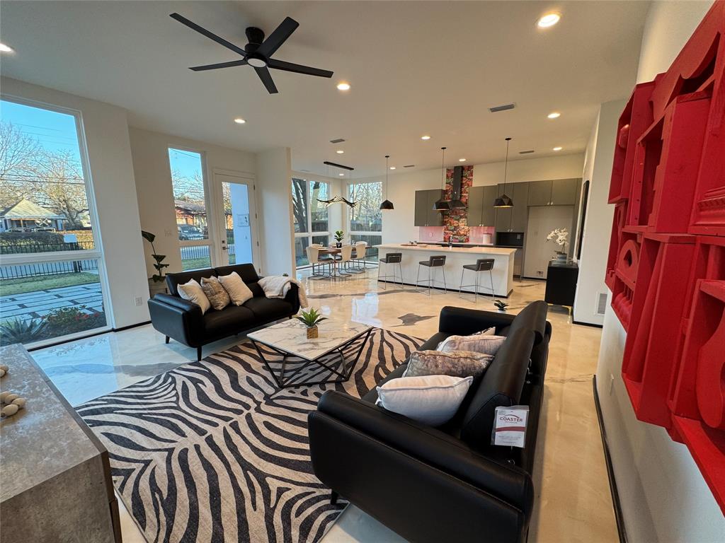 3415 Chihuahua Avenue