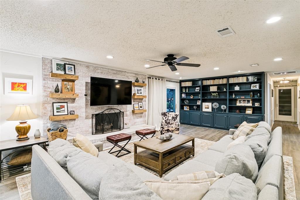 2845 Autumn Drive