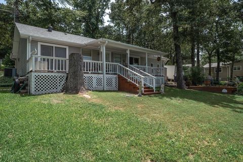 A home in Murchison