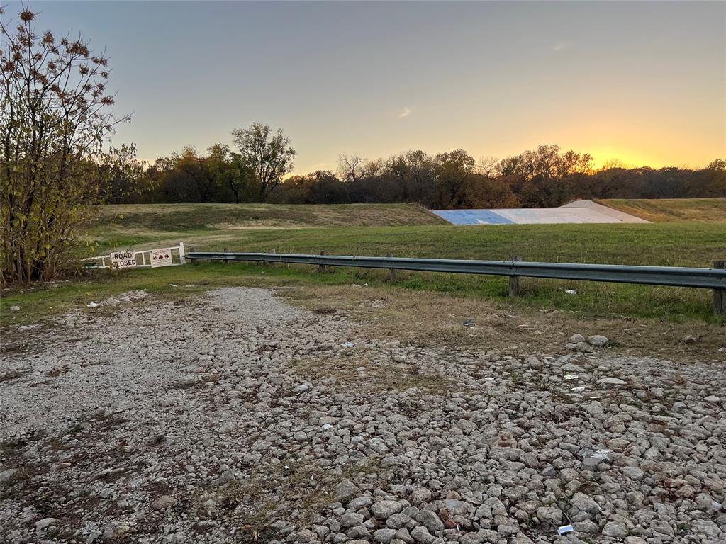 Dowes W Tpke & Hardwick - Commercial Sale