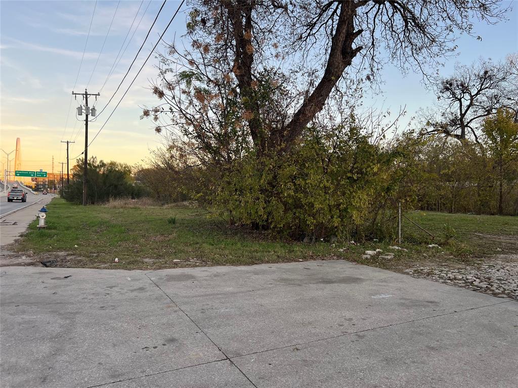 Dowes W Tpke & Hardwick - Commercial Sale