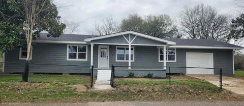 Photo of 124 Ida Street, Beckville, TX 75631 (MLS # 21402981)