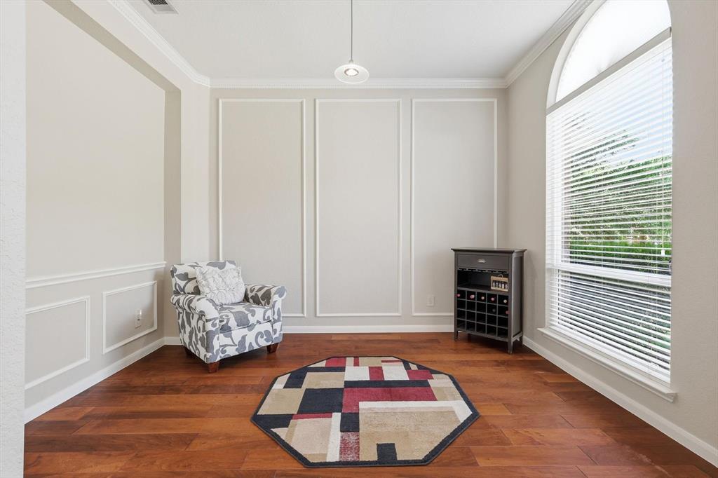 2865 Crestview Drive