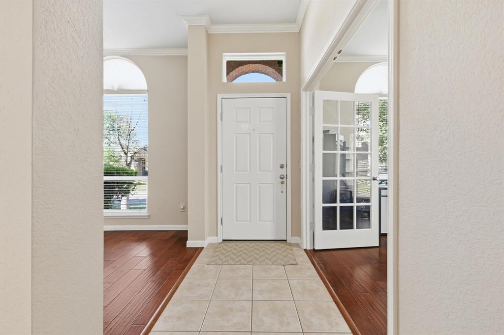 2865 Crestview Drive