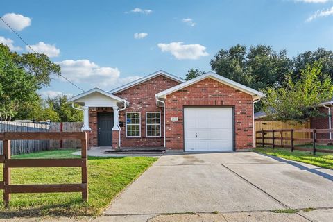 2714 Silkwood Street Dallas TX 75215