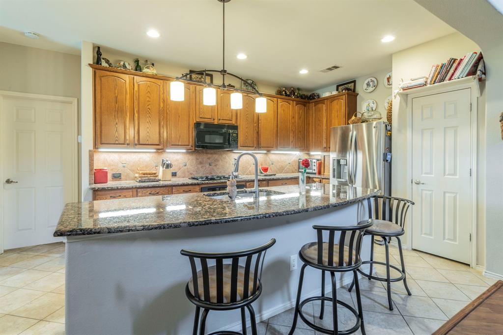 5048 GOLDEN EAGLE Drive
