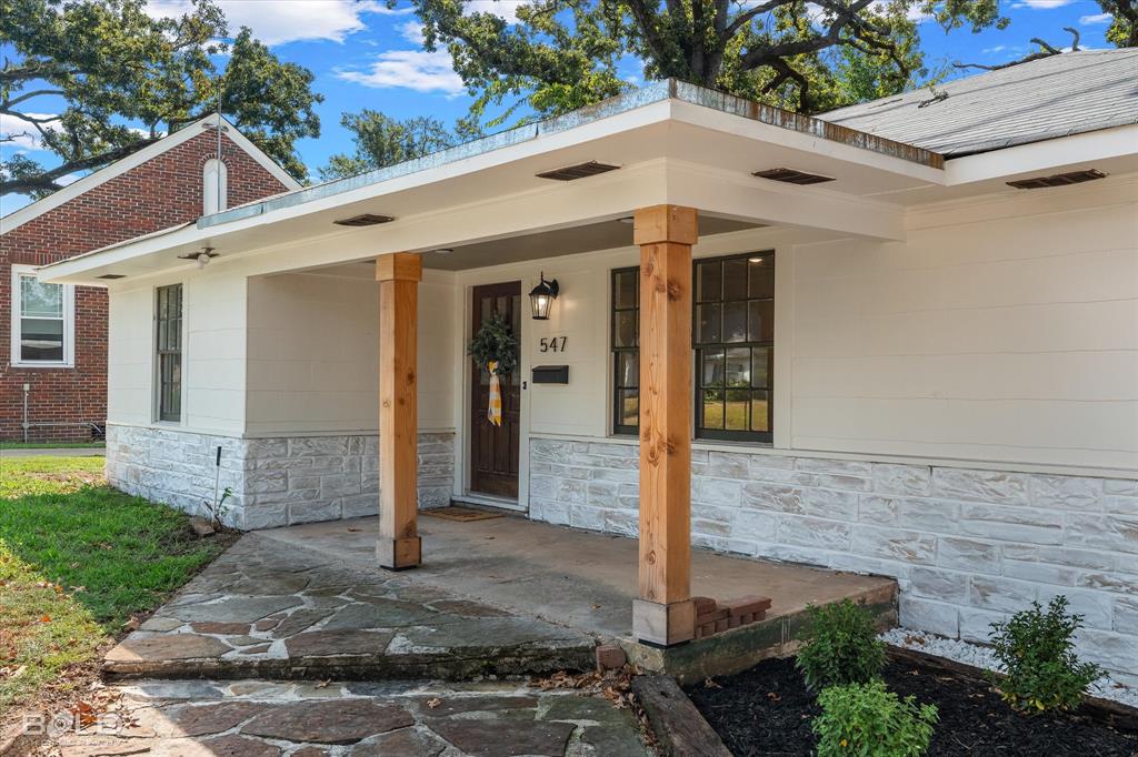 547 Forest Avenue