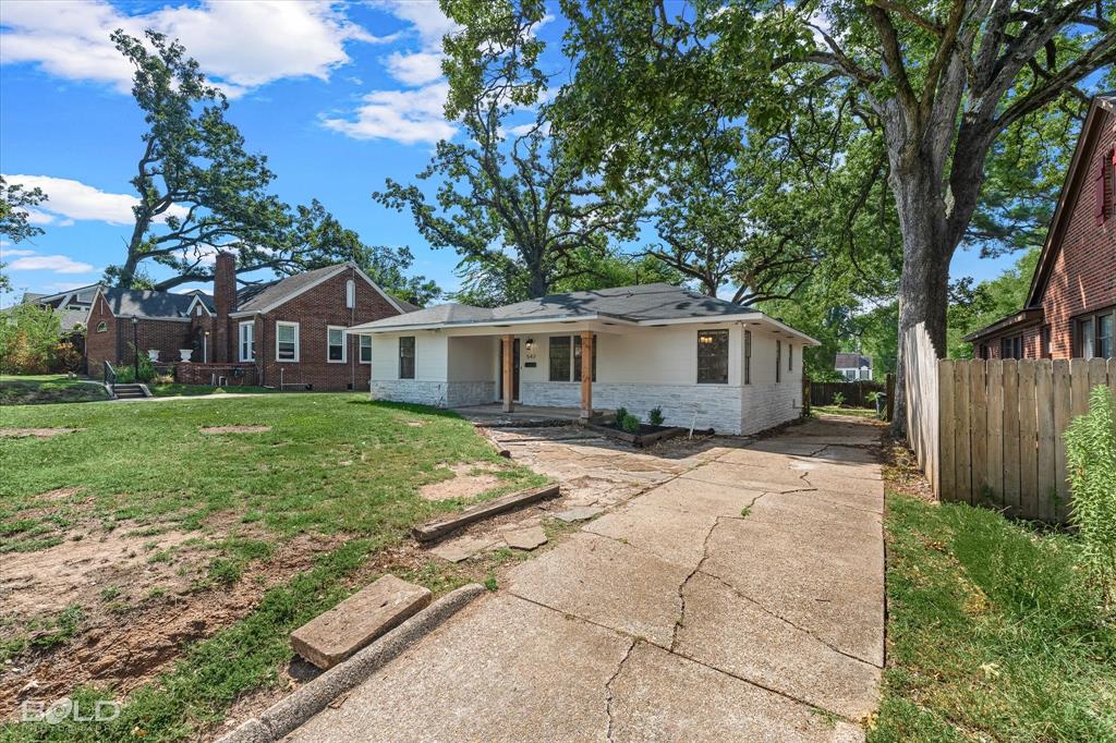 547 Forest Avenue