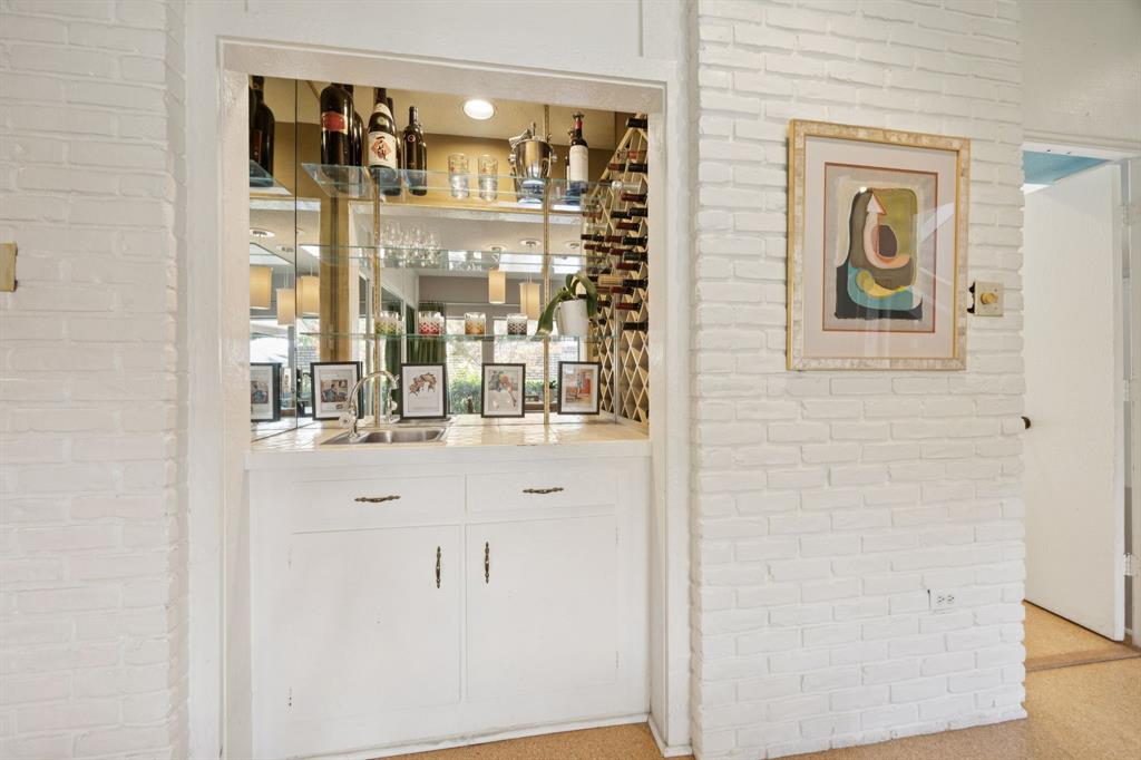 Richardson, Texas 75080, United States, 4 Bedrooms Bedrooms, ,3 BathroomsBathrooms,Residential,Pending,151741