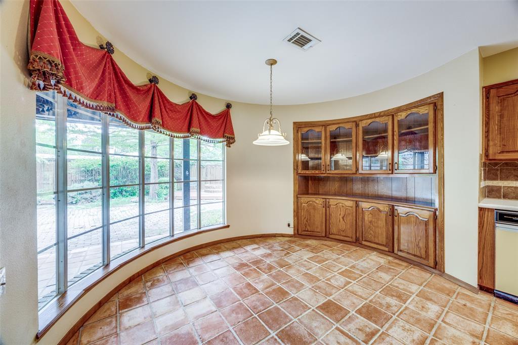 2500 Shoreline Drive