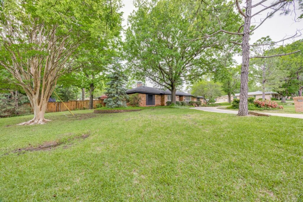 2500 Shoreline Drive