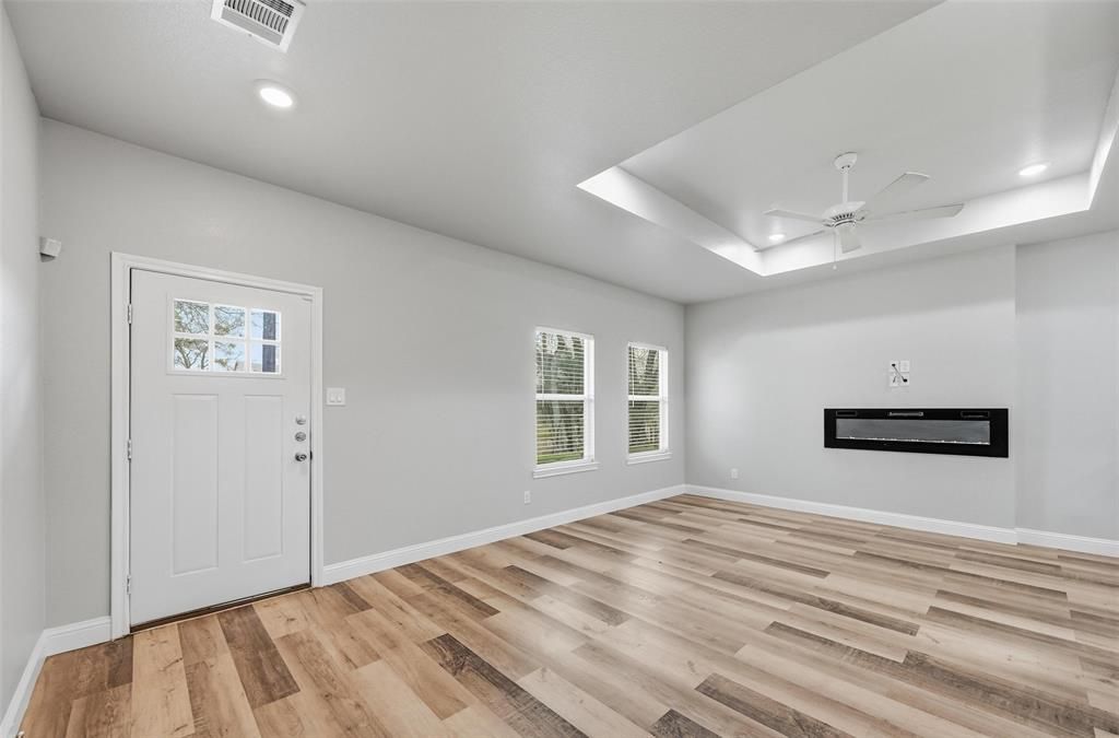 Photo of 813 Oneal Street, Greenville, TX 75401 (MLS # 21194575)