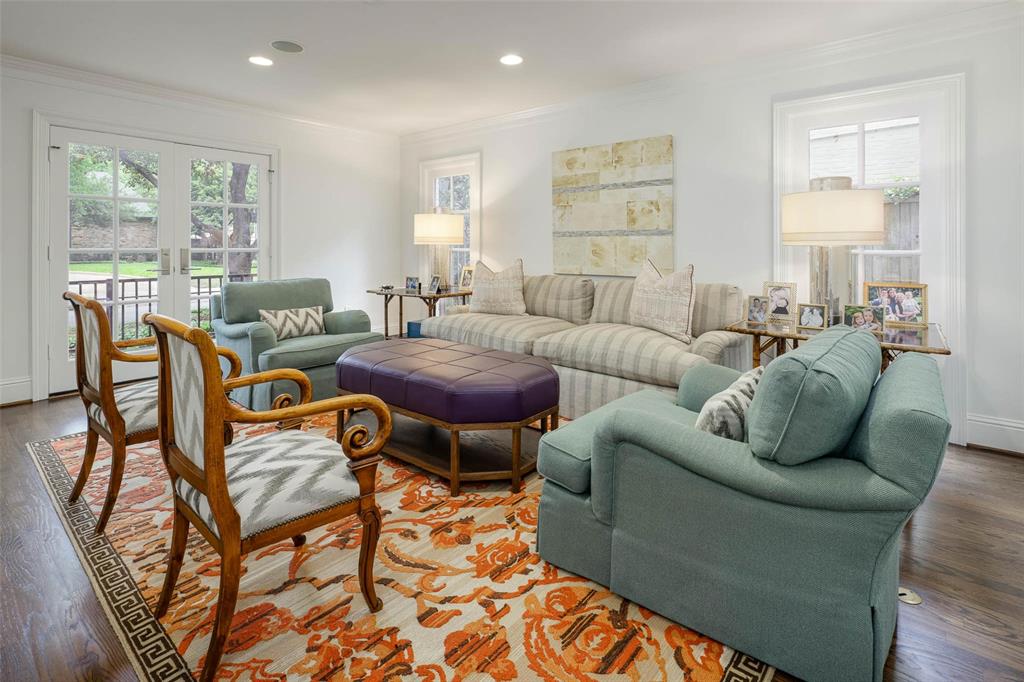 Highland Park West 8th Inst - Residential