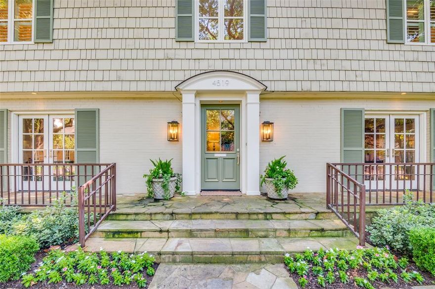 Step into the timeless elegance of this traditional-style home, nestled in the beautiful neighborhood of Highland Park! This charming home offers spacious living areas, ideal for hosting guests and enjoying quiet moments of relaxation. Featuring 4 bedrooms and 4.5 bathrooms, including a guest quarters for added convenience, there's plenty of room to create your perfect oasis. The classic kitchen is equipped with top of the line appliances and ample storage space, maintaining the charm of traditional design while offering modern functionality. Whether rain or shine, the expansive turfed backyard beckons for outdoor activities. Perfectly situated within the prestigious Highland Park Independent School District and zoned for Bradfield Elem, this home promises comfort, style, & convenience at every turn. Plus, with its proximity to multiple parks & the renowned Highland Park Village, this home offers an optimal blend of serenity & vibrant community living, making it an ideal haven for all.