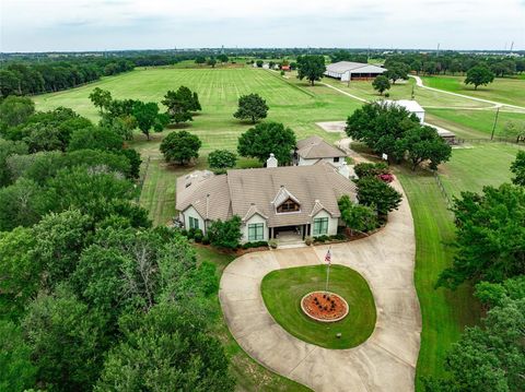 Photo of 3800 Historic Lane, Cross Roads, TX 76227 (MLS # 21227092)