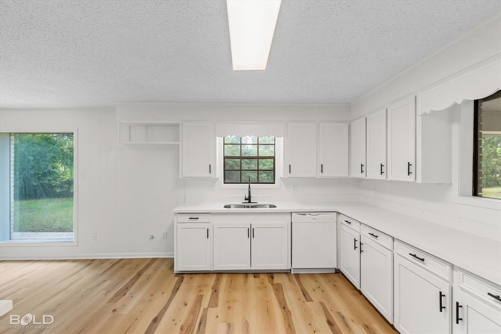 Minden, Louisiana 71055, United States, 3 Bedrooms Bedrooms, ,2 BathroomsBathrooms,Residential,Contingent,126620