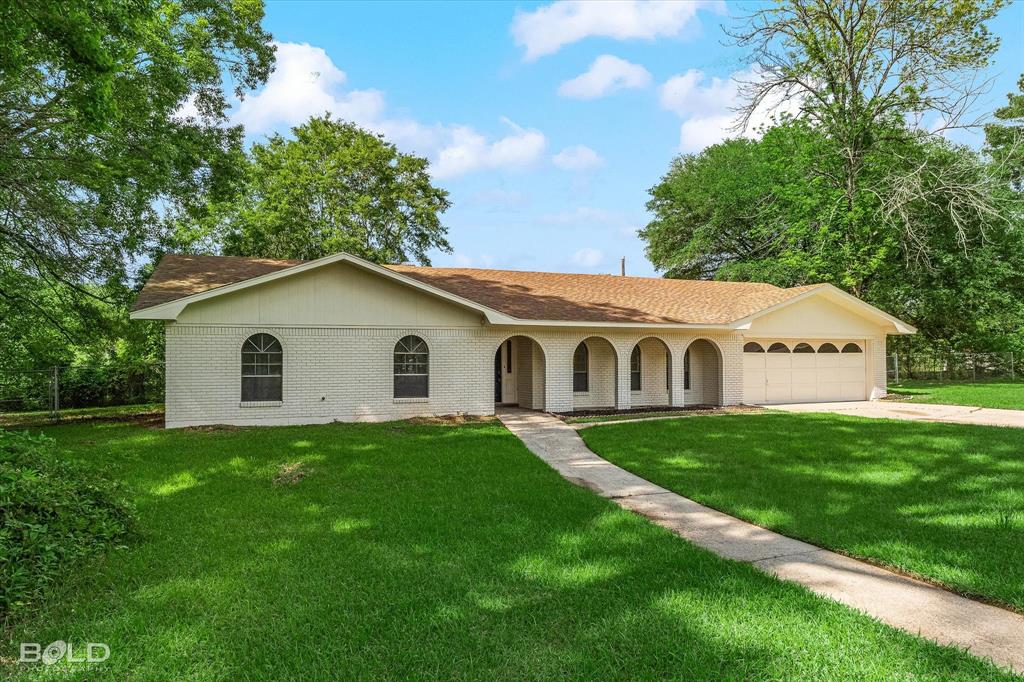 Minden, Louisiana 71055, United States, 3 Bedrooms Bedrooms, ,2 BathroomsBathrooms,Residential,Contingent,126620