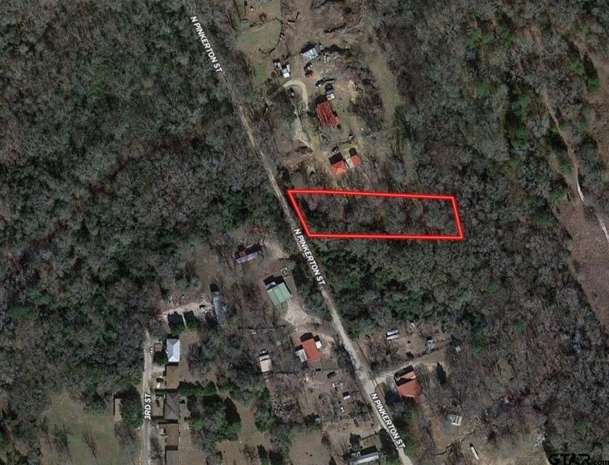 Offers an excellent opportunity to build within Athens city limits, this  is located just 5 minutes from the East Texas Arboretum, Walmart Supercenter, and local amenities, and only 10 minutes from Lake Athens. T. Contact listing agent for details. Buyer and buyer’s agent to verify utilities, zoning, and restrictions with the City of Athens.
