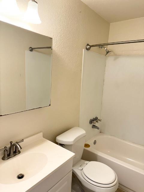 Highland Hills Sec 02 - Residential Lease