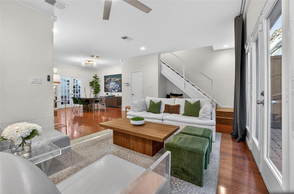 Holland St Condo 3829 - Residential