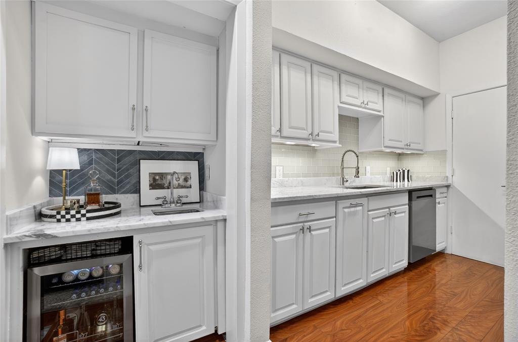 Holland St Condo 3829 - Residential