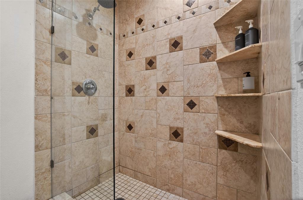 Holland St Condo 3829 - Residential