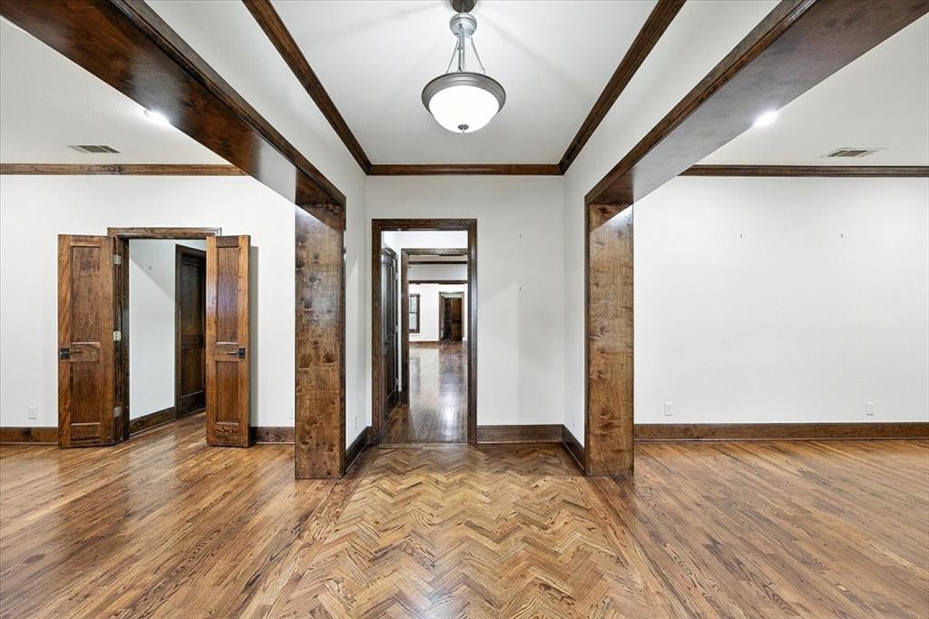 3328 W 4th Street