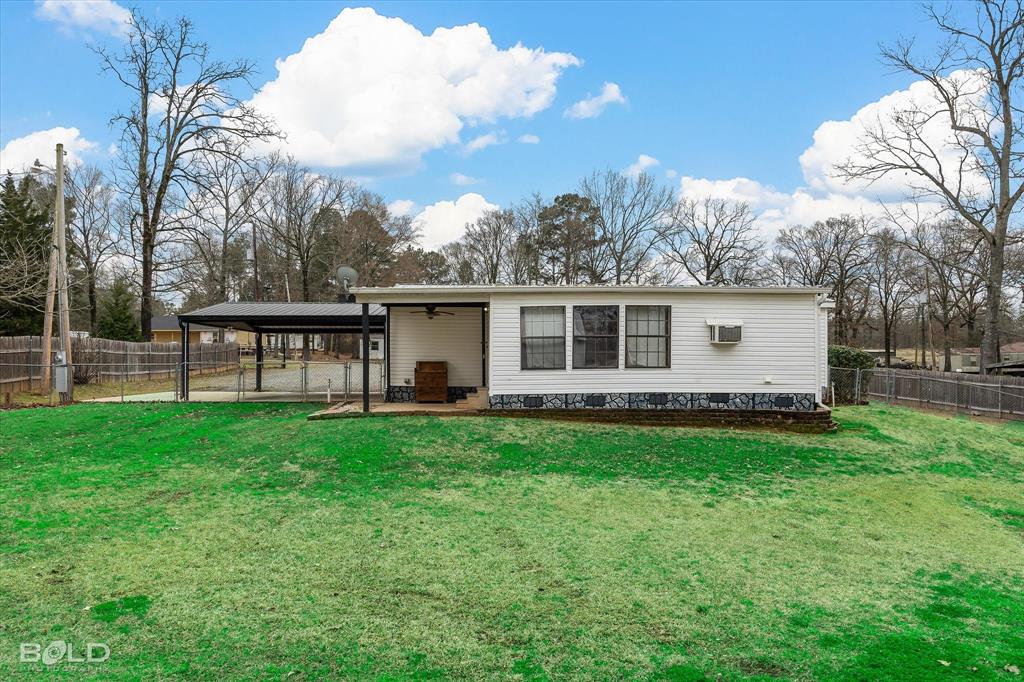 Mooringsport, Louisiana 71060, United States, 3 Bedrooms Bedrooms, ,2 BathroomsBathrooms,Residential,Contingent,81733