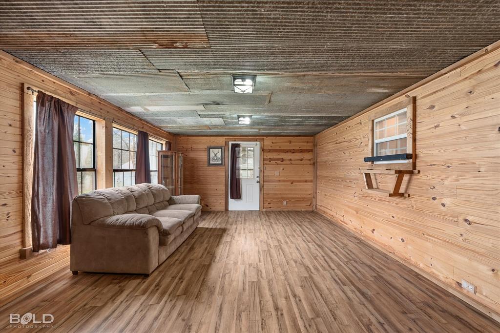 Mooringsport, Louisiana 71060, United States, 3 Bedrooms Bedrooms, ,2 BathroomsBathrooms,Residential,Contingent,81733