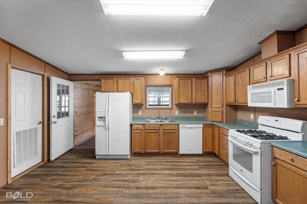 Mooringsport, Louisiana 71060, United States, 3 Bedrooms Bedrooms, ,2 BathroomsBathrooms,Residential,Contingent,81733