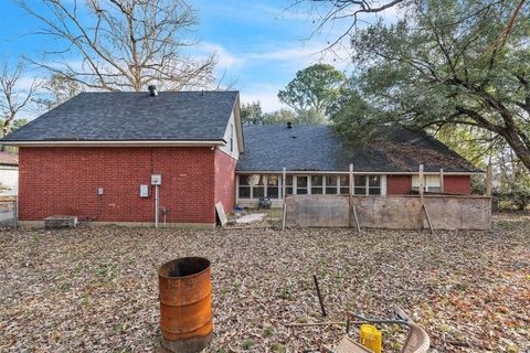 A home in Benton