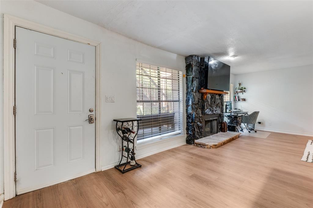 3314 Douglas Avenue 104