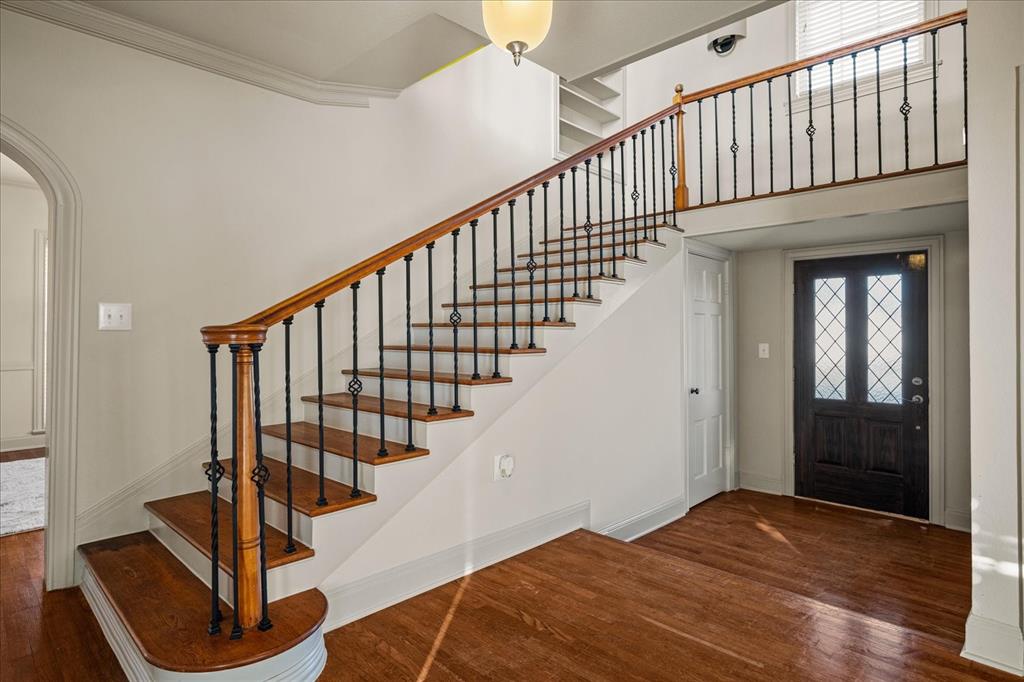 Thomas - Residential