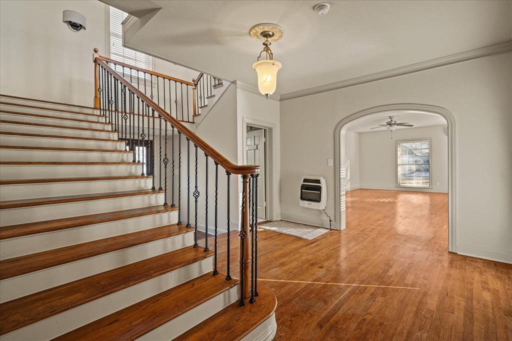 Thomas - Residential