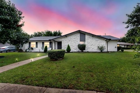 Photo of 3264 Northaven Road, Dallas, TX 75229 (MLS # 21341672)