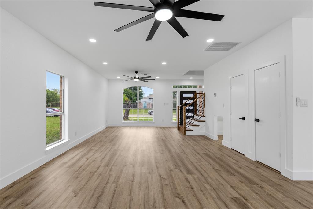 2712 Pioneer Lane