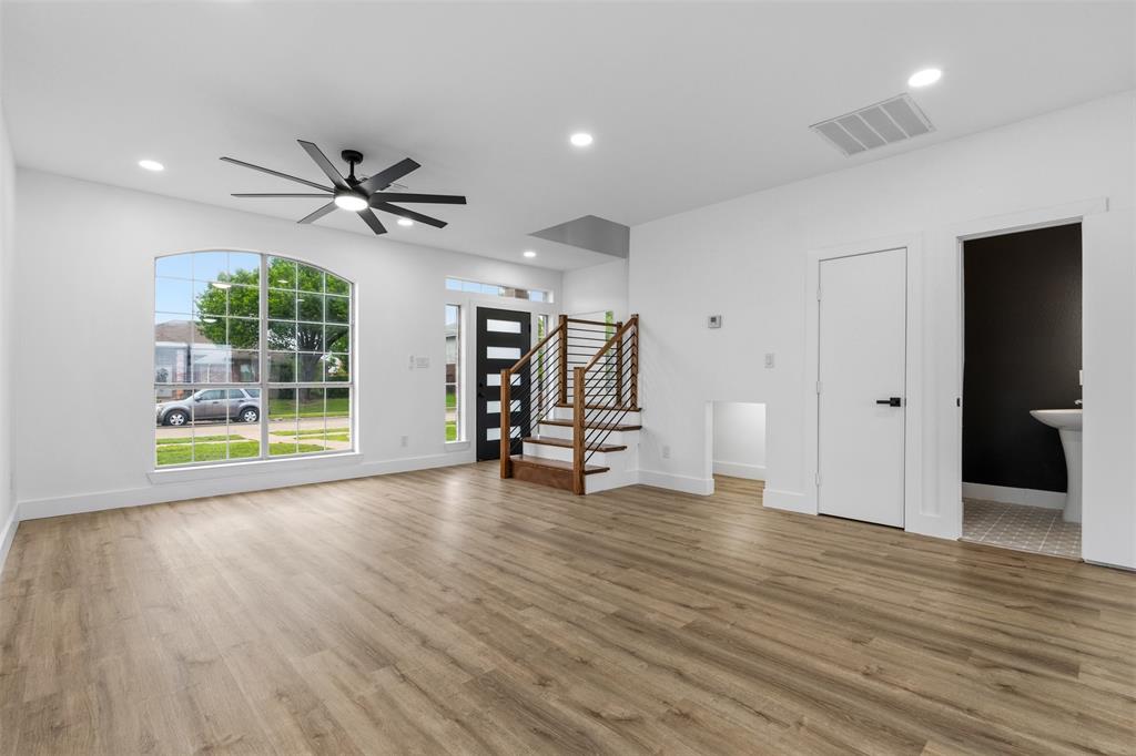2712 Pioneer Lane
