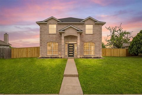 Photo of 2712 Pioneer Lane, Lancaster, TX 75146 (MLS # 21238972)
