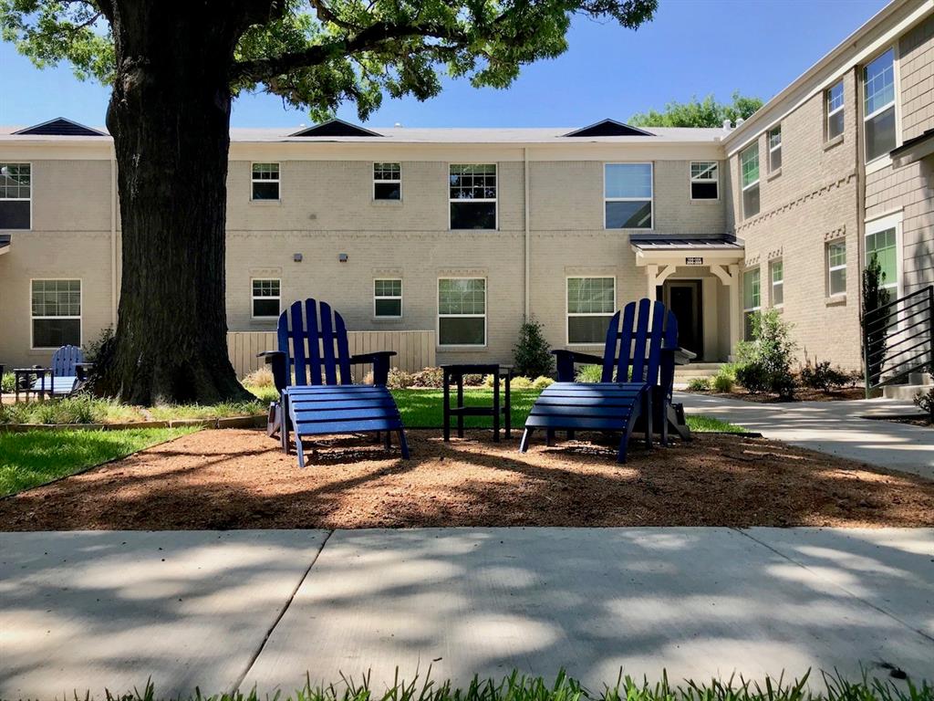 Lakewood Village Addition - Residential Lease