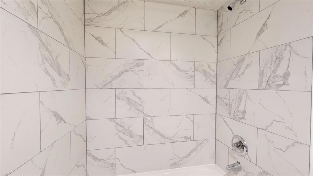 Lakewood Village Addition - Residential Lease