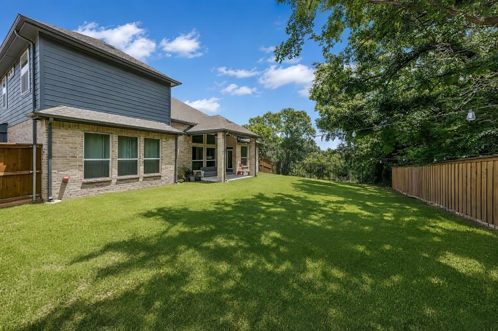 633 willowmore Drive