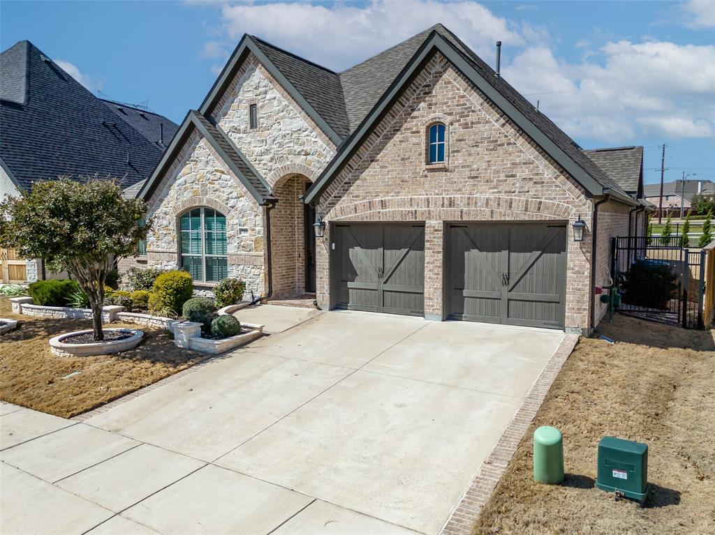 780 Foxfield Court