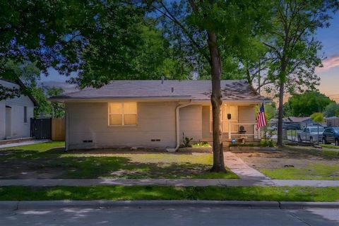 Photo of 1304 Juanita Street, Mesquite, TX 75149 (MLS # 21143597)