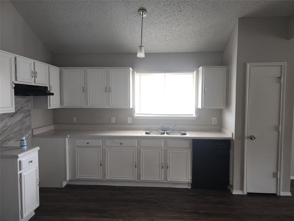 Hulen Meadow Add - Residential Lease