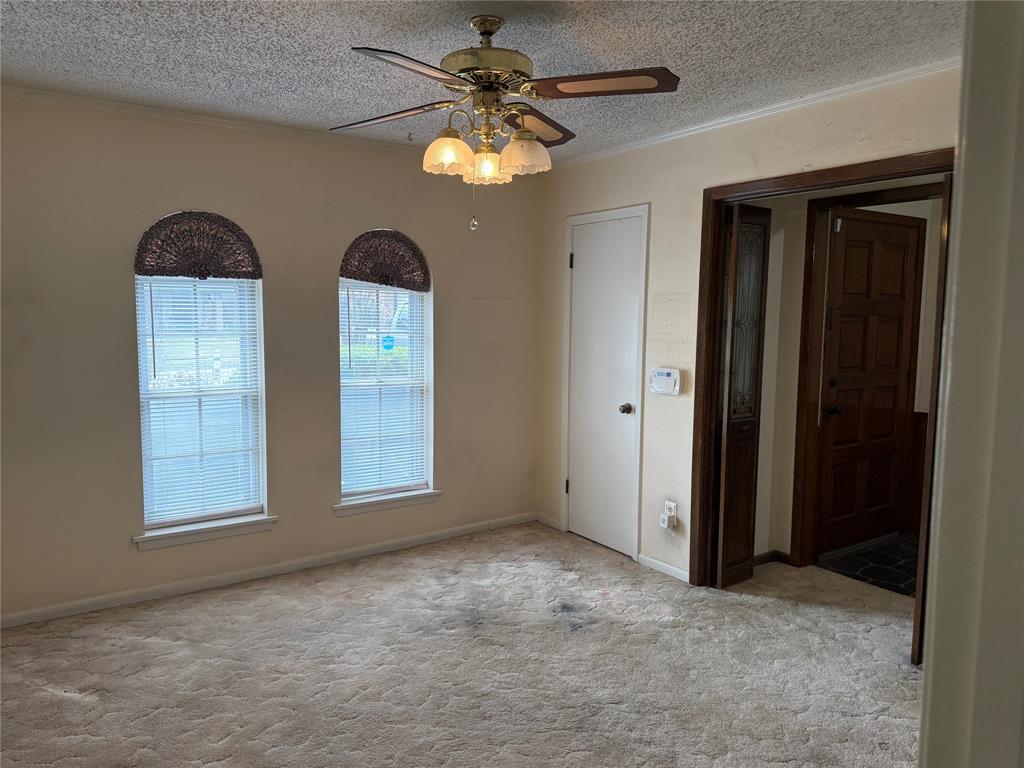 6041 Fox Chase Trail