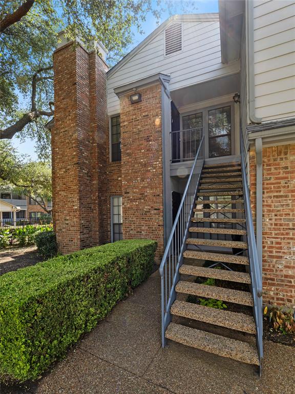 Townbluff Condo - Residential
